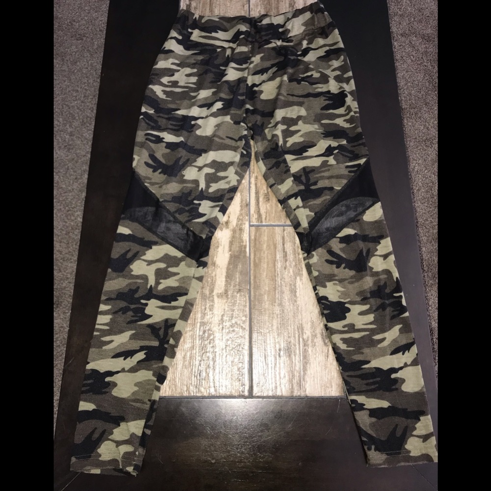 Camouflage workout pants